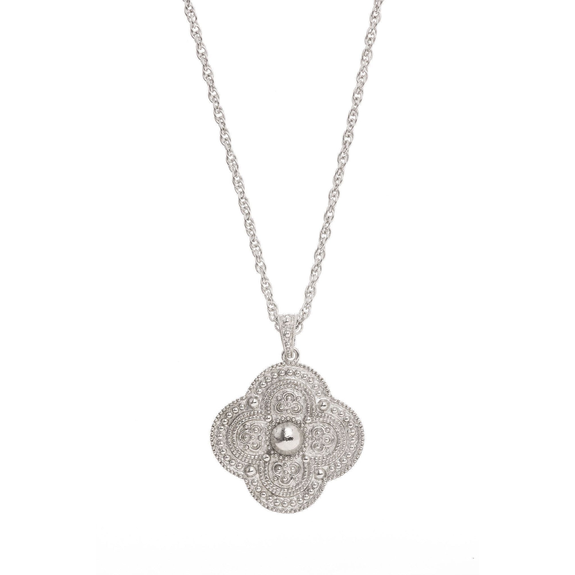 Quatrefoil Pendant Necklace in silver finish | Modern boho jewelry | Criscara