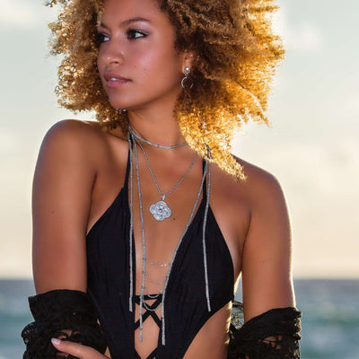 Quatrefoil Pendant Necklace in silver finish | Modern boho jewelry | Criscara